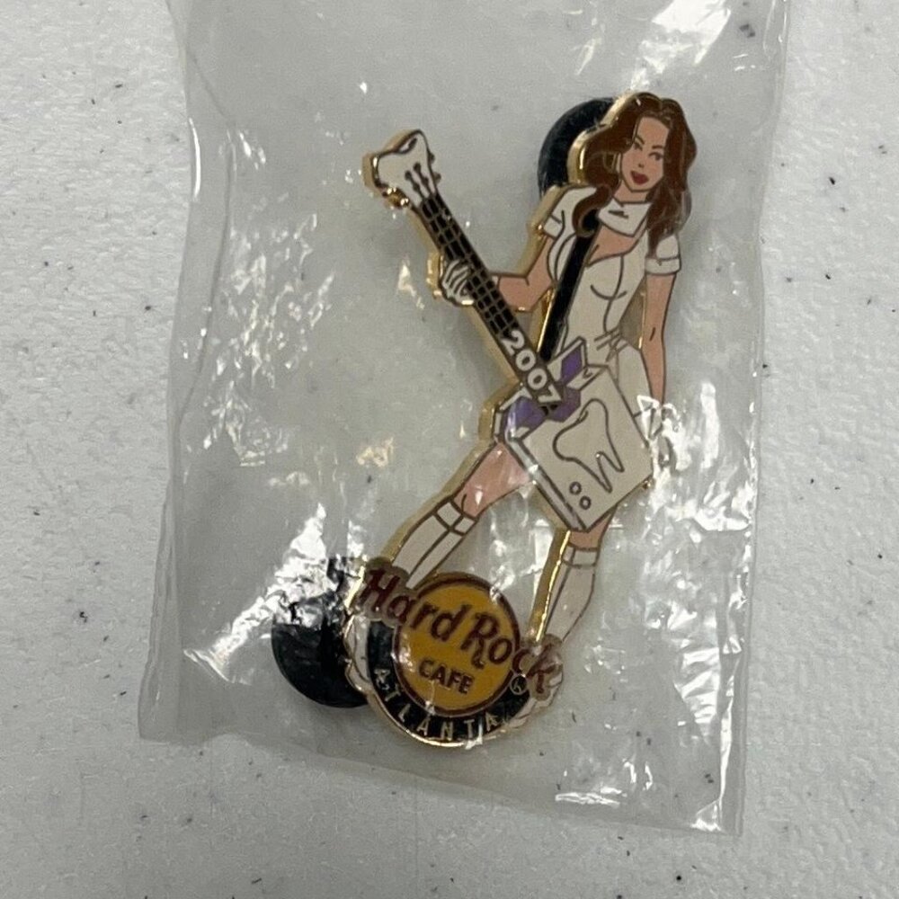 Hard Rock Atlanta Dentist/Dental Assistant Pin
